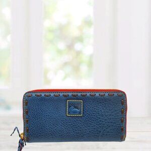 D&B Large Zip Wallet